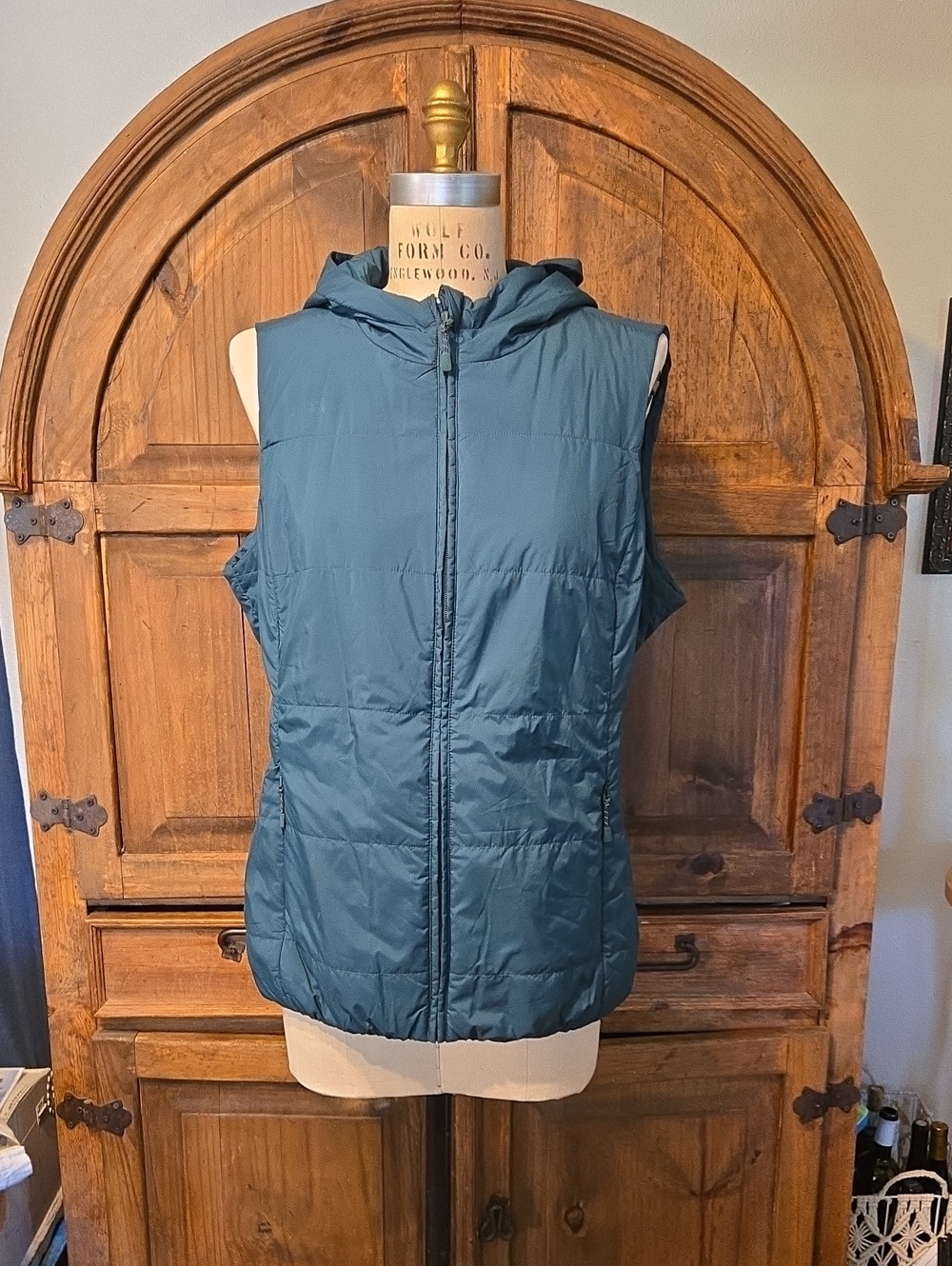 torrid Hooded Sleeveless Puffer Vest in Teal Blue